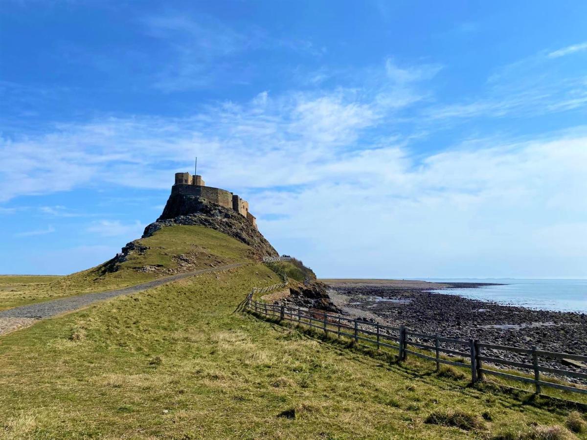 The Ship Inn Holy Island of Lindisfarne Eksteriør billede